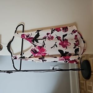 RW&Co Silky Crepe V-Neck Cami XS